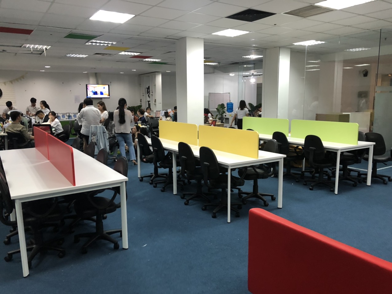 Cụm bàn làm việc chân sắt CBTP4